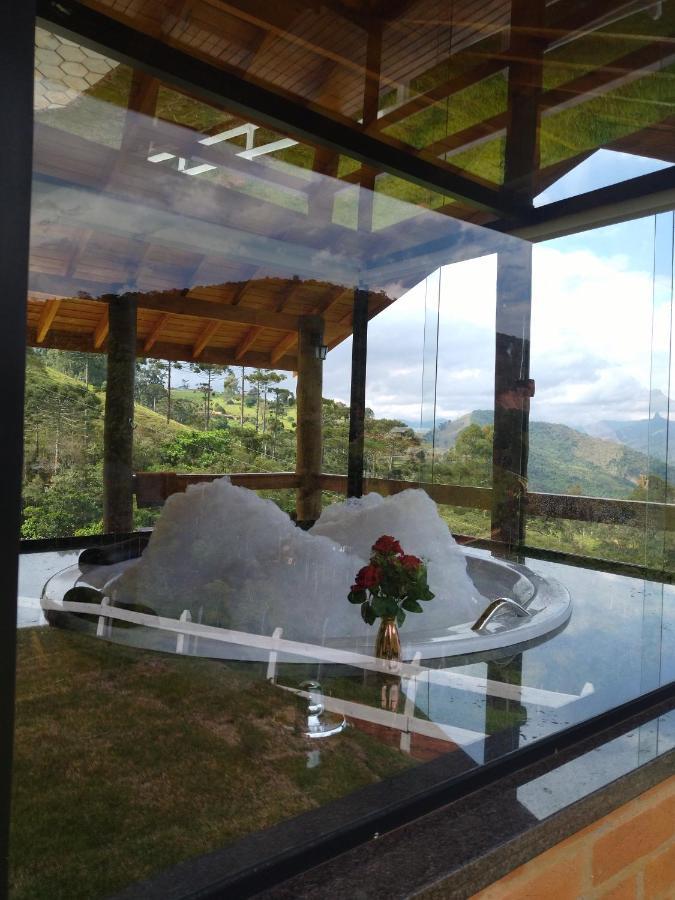 Chales Xanoti Oferece Conforto E Tranquilidade. Sapucaí-Mirim Exterior photo